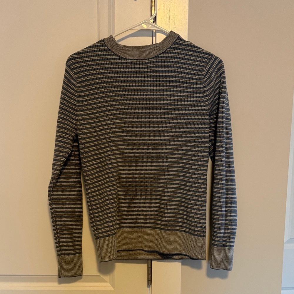 Goodfellow & Co Men's Blue and Gray Striped Crewneck Sweater
